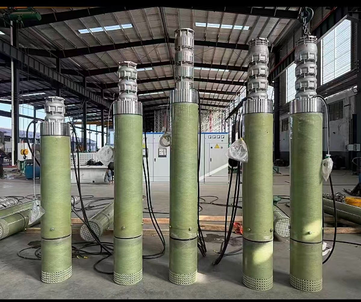 玻璃钢导流罩潜水电泵整装待发